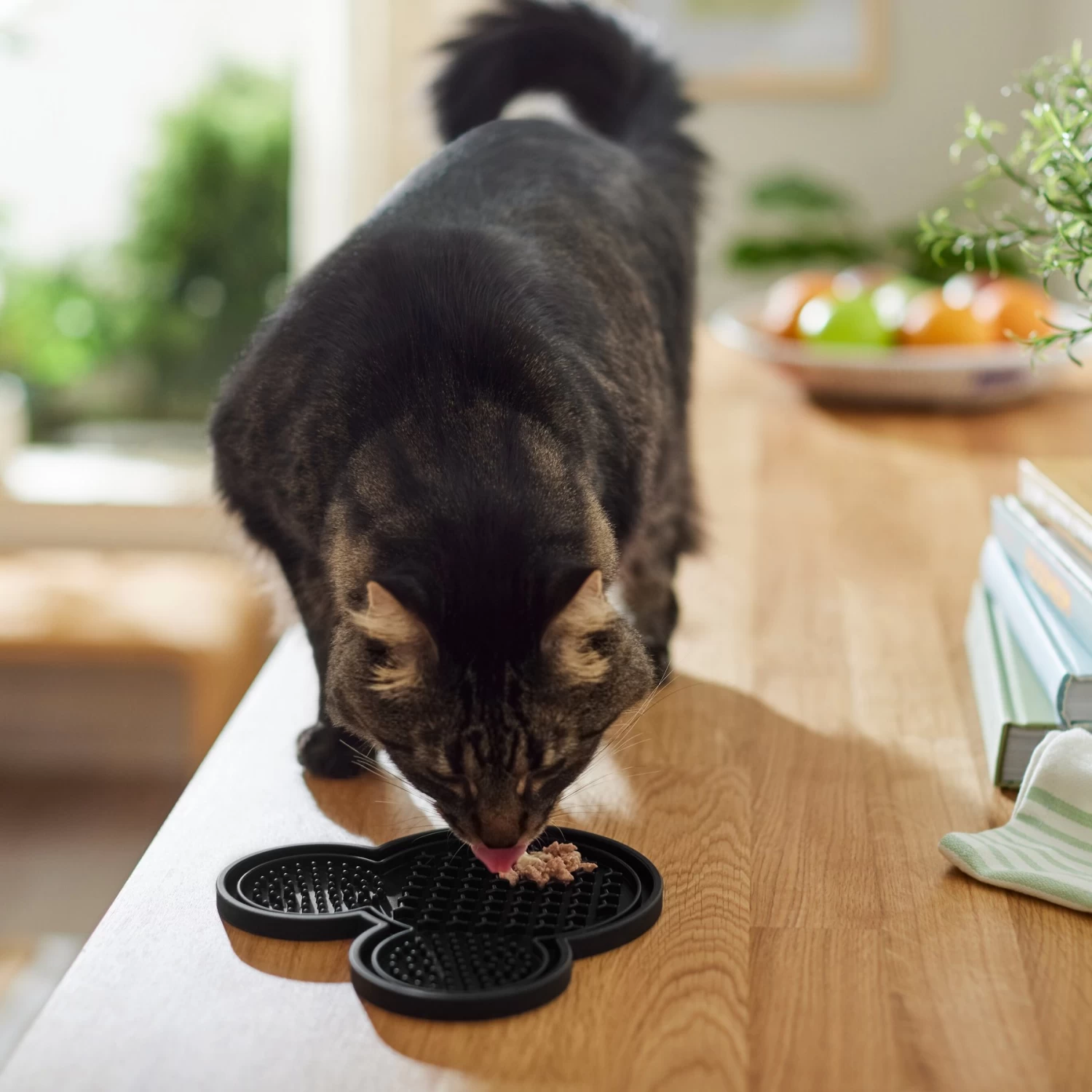 Disney Mickey Mouse Silicone Dog & Cat Lick Mat 4 Disney Mickey Mouse Silicone Dog & Cat Lick Mat - Image 4